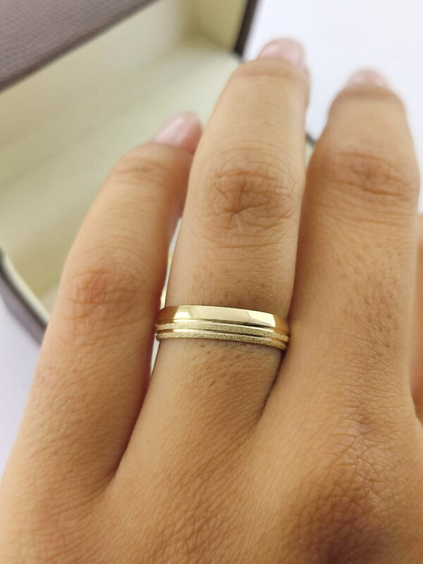 Aliança em Ouro 18k para noivado ou casamento Iara – 5mm - Image 2
