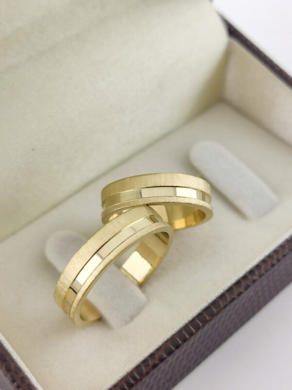 Aliança em Ouro 18k para noivado ou casamento Joice – 7mm - Image 3