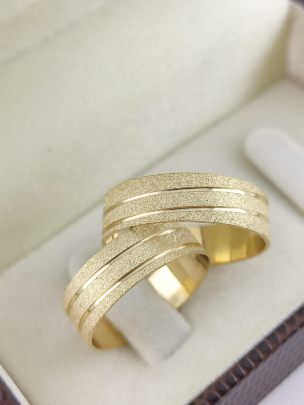 Aliança em Ouro 18k para noivado ou casamento Gina – 8mm - Image 2
