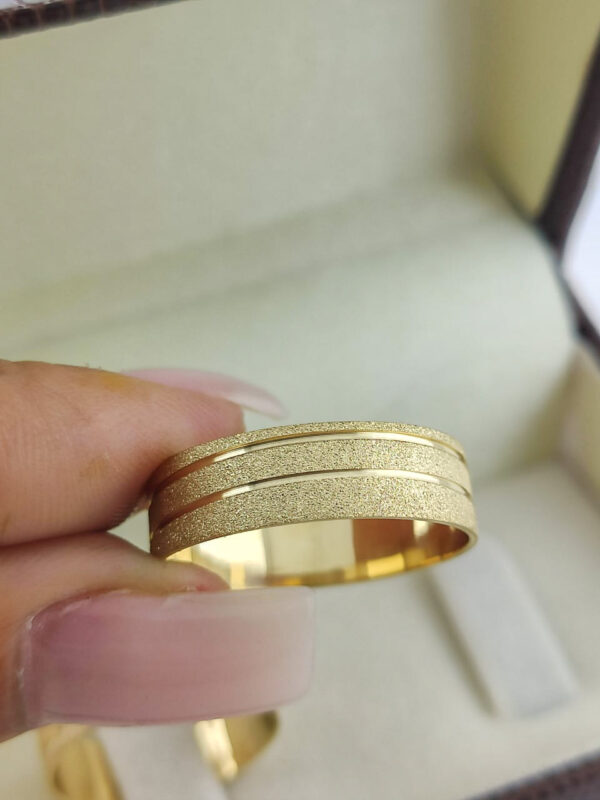 Aliança em Ouro 18k para noivado ou casamento Gina – 8mm - Image 3