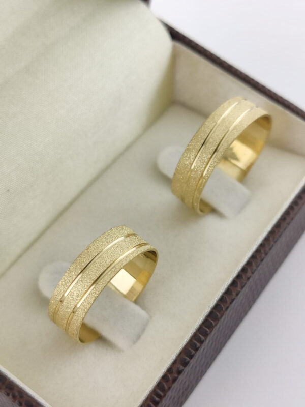 Aliança em Ouro 18k para noivado ou casamento Gina – 8mm