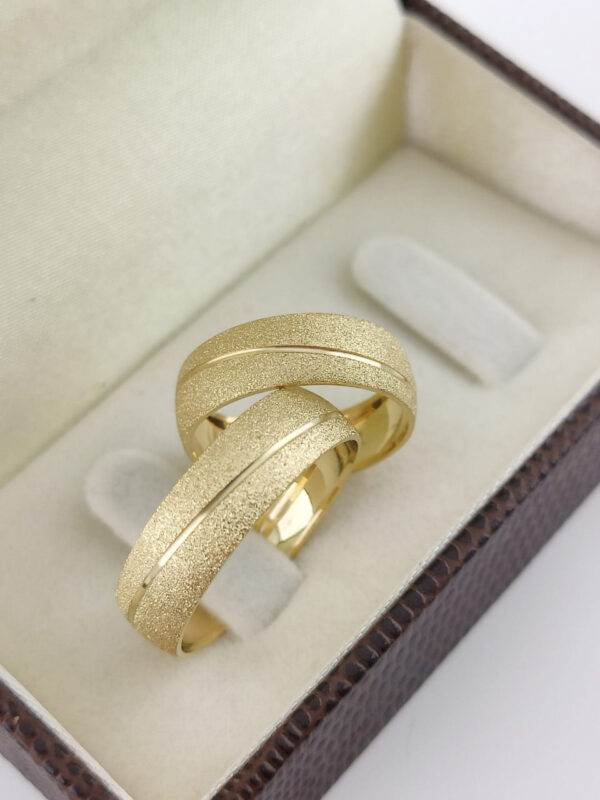 Aliança em Ouro 18k para noivado ou casamento Fabiana – 7mm - Image 2