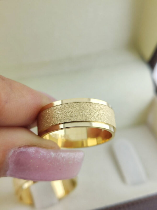 Aliança em Ouro 18k para noivado ou casamento Elisangela – 9mm - Image 3