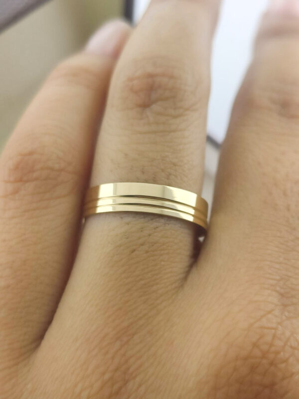 Aliança em Ouro 18k para noivado ou casamento Débora – 4mm - Image 4