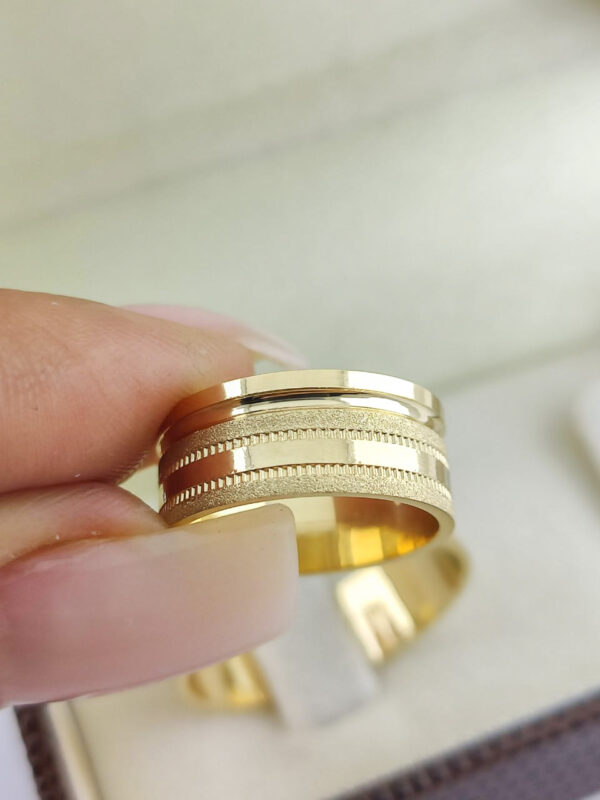 Aliança em Ouro 18k para noivado ou casamento Danielle – 9mm - Image 3