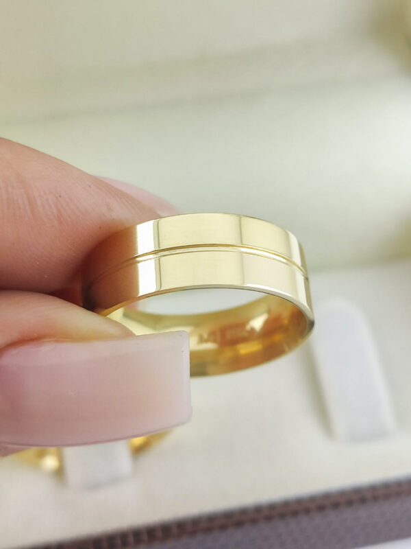 Aliança em Ouro 18k para noivado ou casamento Cristiane – 9mm - Image 2