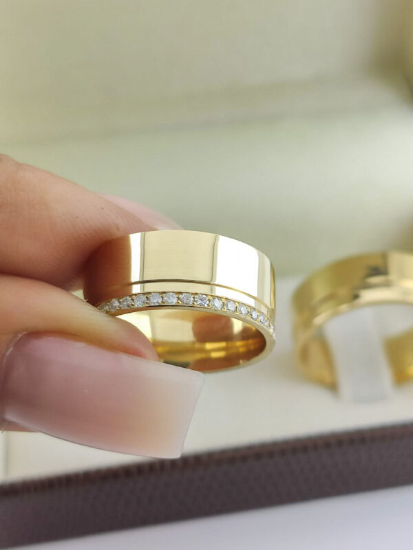 Aliança em Ouro 18k para noivado ou casamento Cristina – 10mm - Image 3