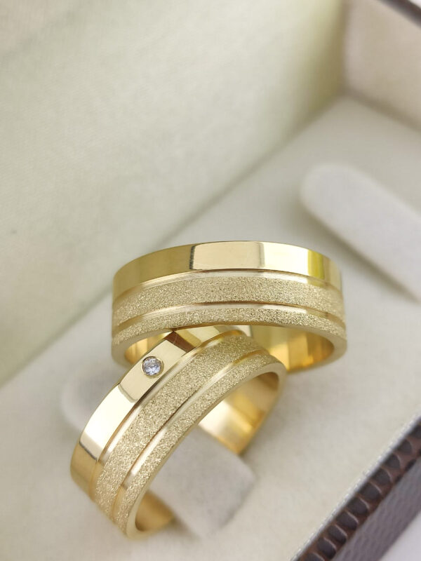 Aliança em Ouro 18k para noivado ou casamento Clara – 9mm - Image 2
