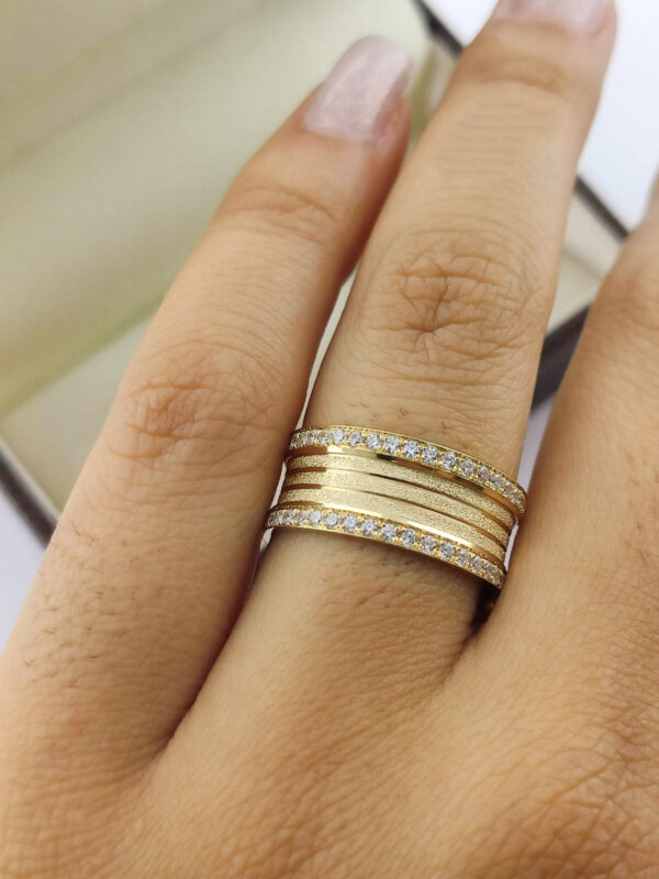 Aliança em Ouro 18k para noivado ou casamento Bianca – 10mm - Image 3
