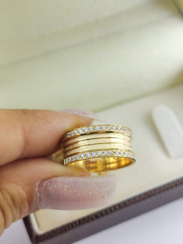 Aliança em Ouro 18k para noivado ou casamento Bianca – 10mm - Image 4