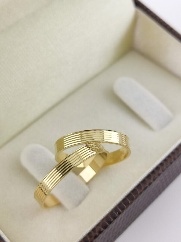 Aliança em Ouro 18k para noivado ou casamento Ana – 4mm - Image 4