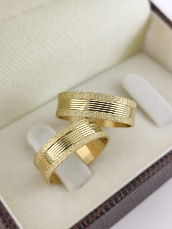 Aliança em Ouro 18k para noivado ou casamento Aurora – 7mm - Image 3