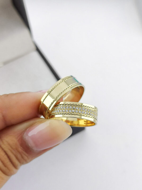 Aliança em Ouro 18k para noivado ou casamento Maju - 7mm - Image 2