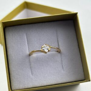 Anel solitário Amor-perfeito em Ouro 18k